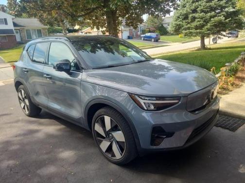 2023 Volvo XC40 Recharge Pure Electric Twin Plus
