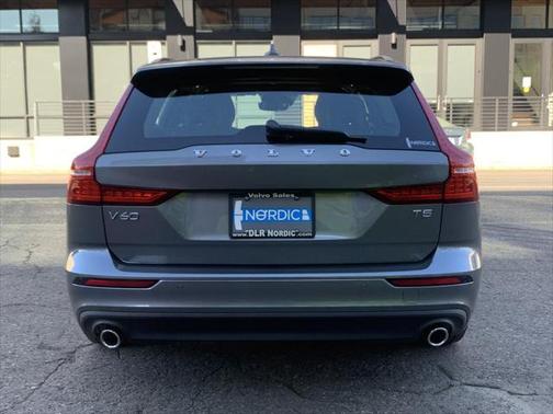 2020 Volvo V60 T5 Momentum