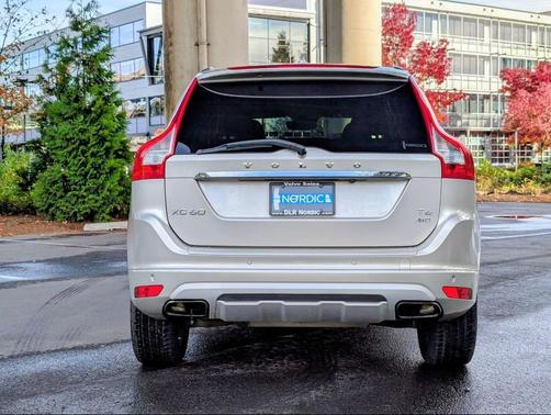 2017 Volvo XC60 T6 Dynamic