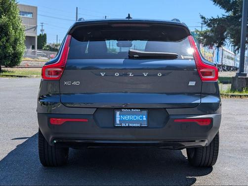 Denim Blue 2022 Volvo XC40 Recharge Pure Electric P8 Twin Ultimate