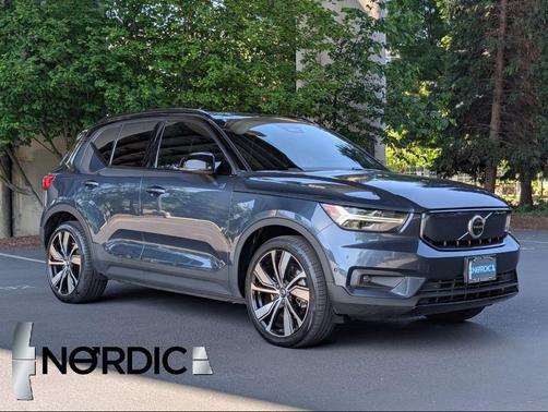 2022 Volvo XC40 Recharge Pure Electric P8 Twin Ultimate