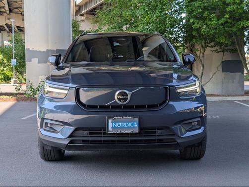 2022 Volvo XC40 Recharge Pure Electric P8 Twin Ultimate
