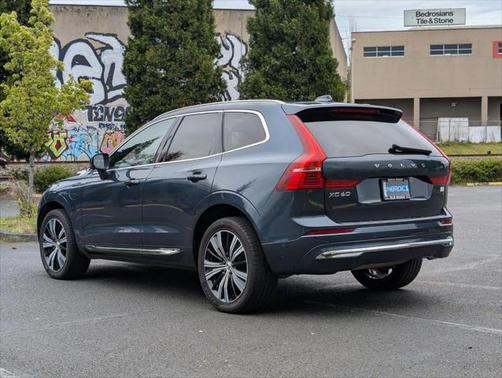 2022 Volvo XC60 Recharge Plug-In Hybrid T8 Inscription