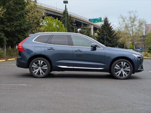 2022 Volvo XC60 Recharge Plug-In Hybrid T8 Inscription