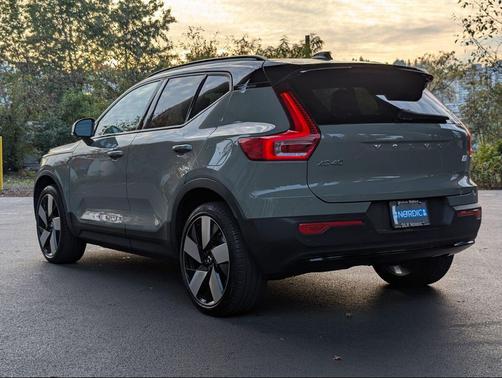2024 Volvo XC40 Recharge Pure Electric Plus