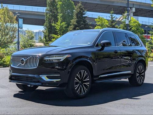 Onyx Black 2023 Volvo XC90 Recharge Plug-In Hybrid T8 Plus 6-Seater