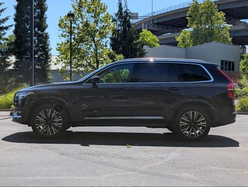Onyx Black 2023 Volvo XC90 Recharge Plug-In Hybrid T8 Plus 6-Seater