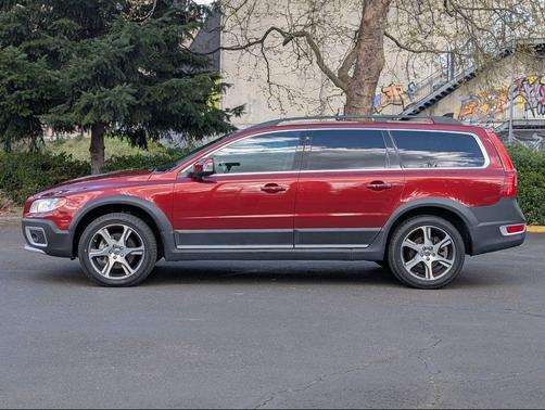 Flamenco Red 2012 Volvo XC70 T6 Platinum