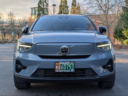 2023 Volvo XC40 Recharge Pure Electric Twin Plus