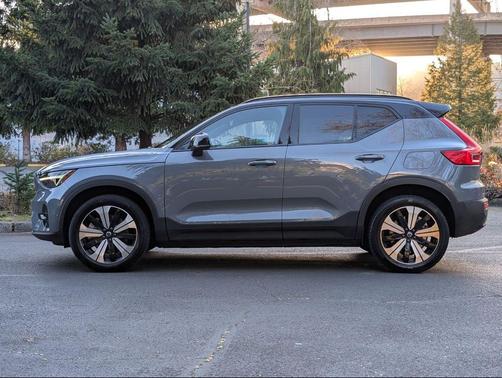 2023 Volvo XC40 Recharge Pure Electric Twin Plus