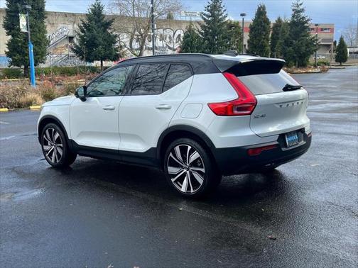 2022 Volvo XC40 Recharge Pure Electric P8 Twin Ultimate