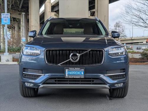 2019 Volvo XC90 T6 Momentum