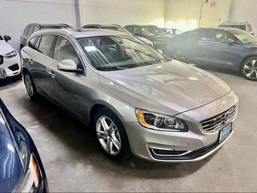 2015 Volvo V60 T5 Platinum