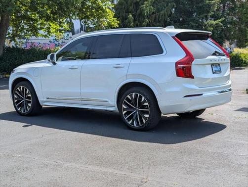 2023 Volvo XC90 Recharge Plug-In Hybrid T8 Plus 6-Seater