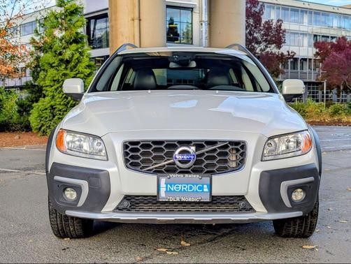 2014 Volvo XC70 T6 Premier Plus