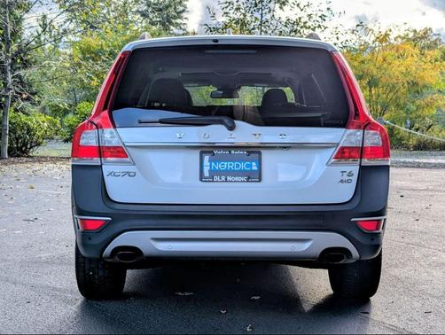 2014 Volvo XC70 T6 Premier Plus