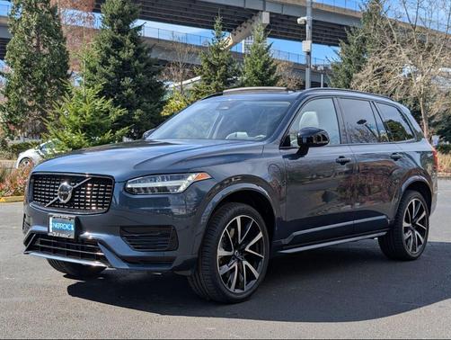 Denim Blue Metallic 2023 Volvo XC90 Recharge Plug-In Hybrid T8 Plus Dark Theme 7-Seater