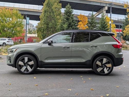 2024 Volvo XC40 Recharge Pure Electric Plus