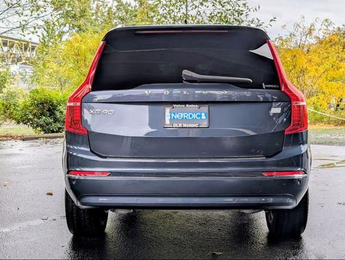 2024 Volvo XC90 Recharge Plug-In Hybrid T8 Ultimate Bright Theme 7-Seater