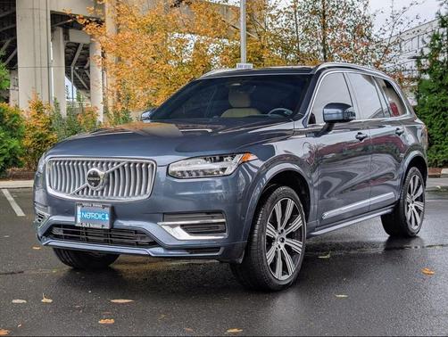 2024 Volvo XC90 Recharge Plug-In Hybrid T8 Ultimate Bright Theme 7-Seater