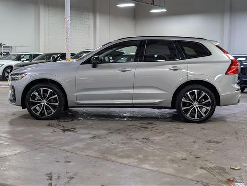 2025 Volvo XC60 B5 Plus