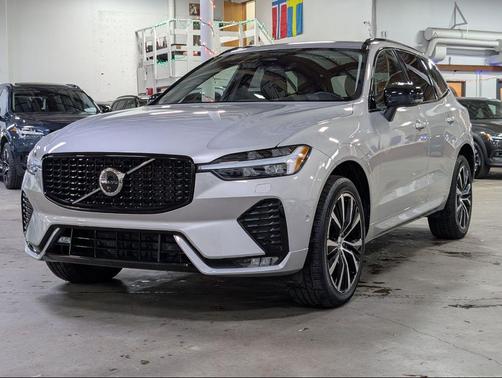 2025 Volvo XC60 B5 Plus
