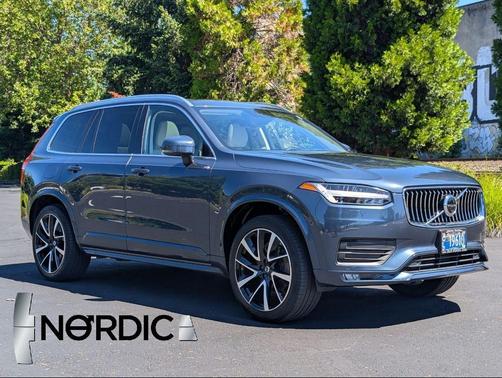 Denim Blue Metallic 2020 Volvo XC90 T6 Momentum