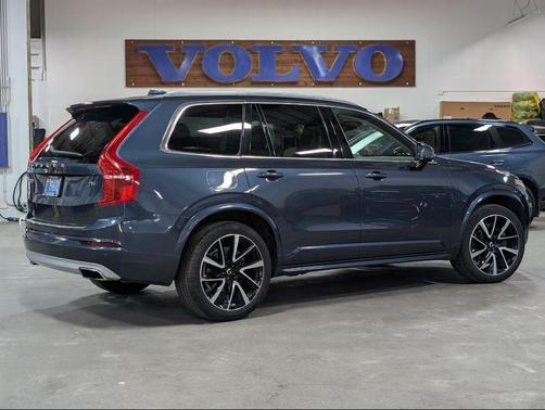 Denim Blue Metallic 2020 Volvo XC90 T6 Momentum