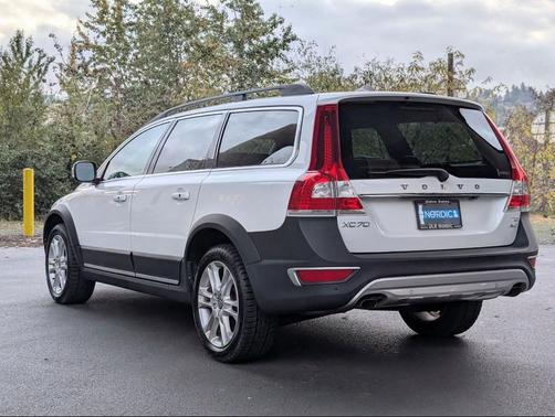 2016 Volvo XC70 T5 Premier