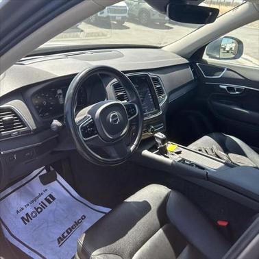 2020 Volvo XC90 T6 Momentum