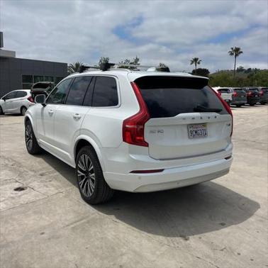 2022 Volvo XC90 T5 Momentum