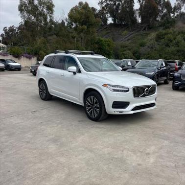 2022 Volvo XC90 T5 Momentum