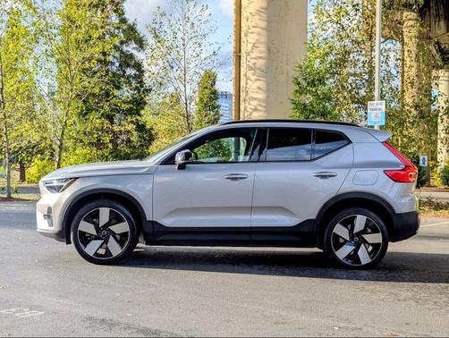 2023 Volvo XC40 Recharge Pure Electric Twin Ultimate