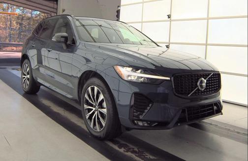 2025 Volvo XC60 B5 Plus
