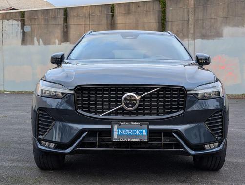 2025 Volvo XC60 B5 Plus
