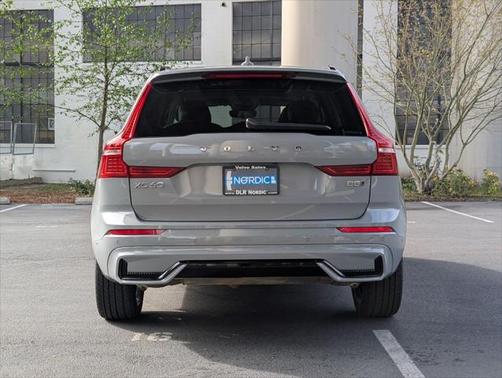 2024 Volvo XC60 B5 Plus Dark Theme