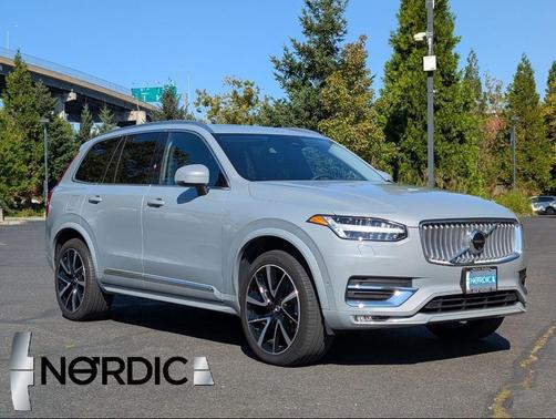 2024 Volvo XC90 B6 Plus Bright Theme 6-Seater