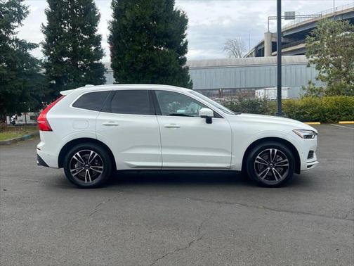 2018 Volvo XC60 T6 Momentum