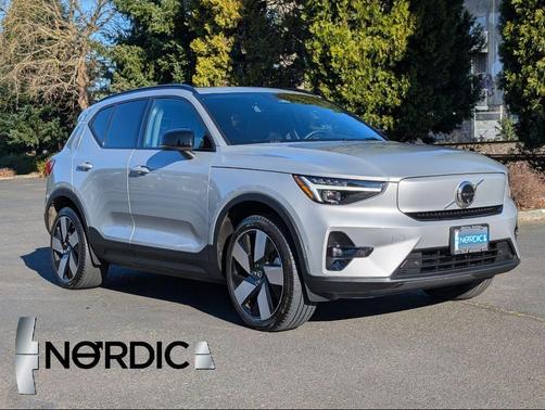 2024 Volvo XC40 Recharge Pure Electric Twin Plus