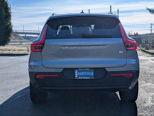 2024 Volvo XC40 Recharge Pure Electric Twin Plus