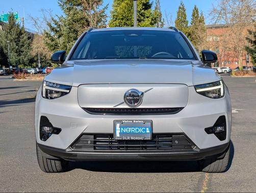 2024 Volvo XC40 Recharge Pure Electric Twin Plus