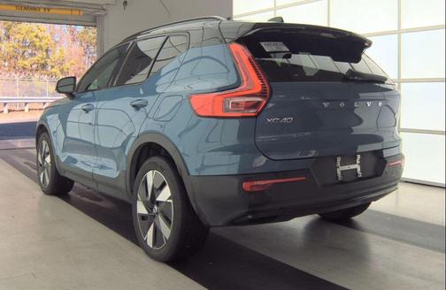 2024 Volvo XC40 Recharge Pure Electric Core
