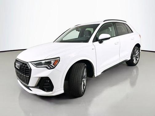 2024 Audi Q3 45 S line Premium