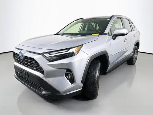 2022 Toyota RAV4 Hybrid XLE Premium