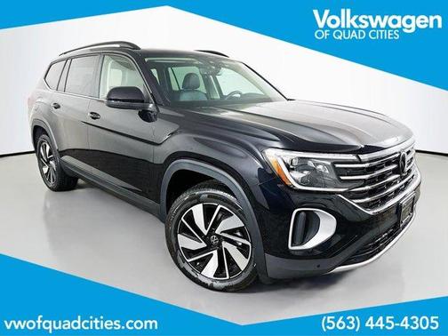 Deep Black Pearl Effect 2026 Volkswagen Atlas 2.0T SE W/TECHNOLOGY