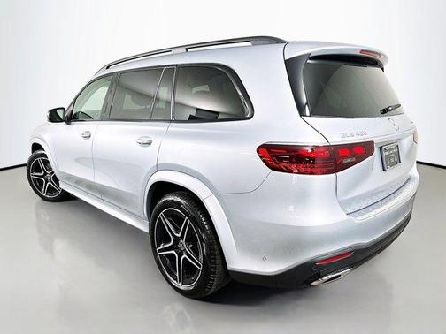 2026 Mercedes-Benz GLS 450 4MATIC