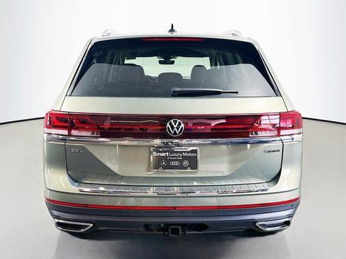 Avocado Green Pearl 2026 Volkswagen Atlas 2.0T SEL