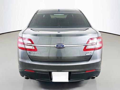 2016 Ford Taurus SEL