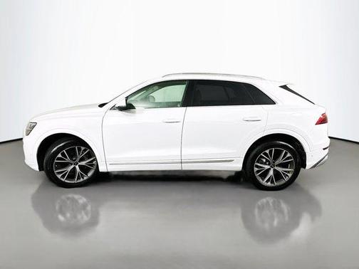 2025 Audi Q8 Premium Plus