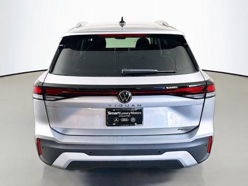 Pyrite Silver Metallic 2026 Volkswagen Tiguan 2.0T S